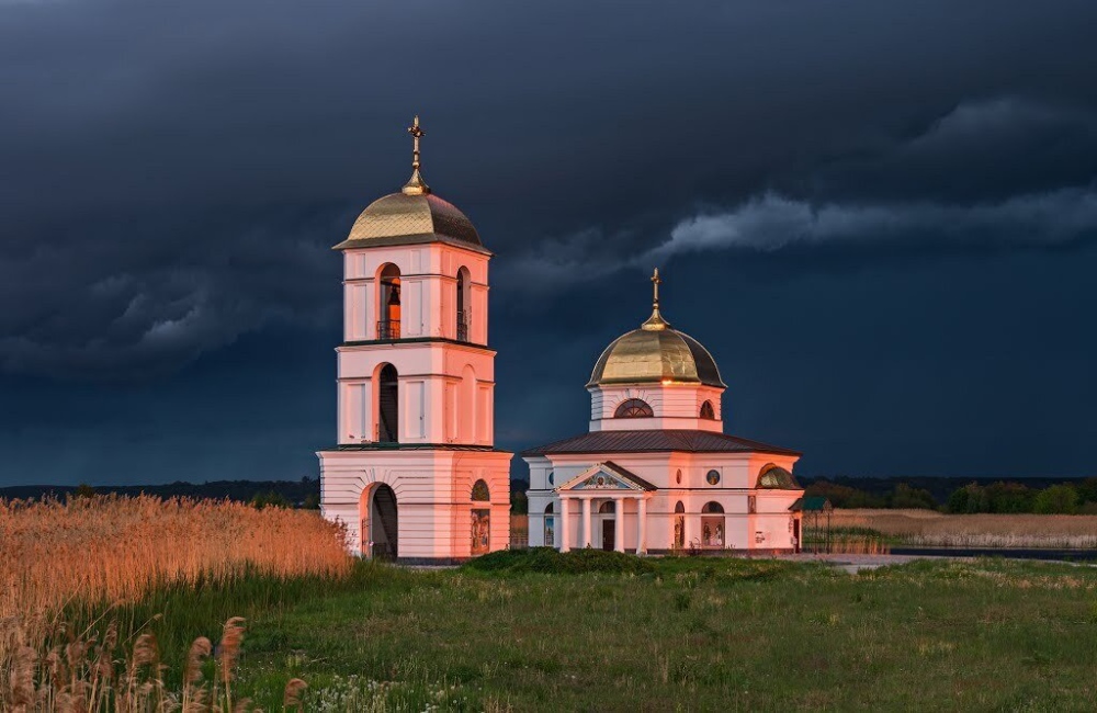 Чому в церкві хочеться плакати й що з цим робити
