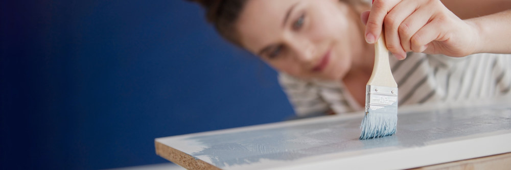 Як оновити старі меблі та правильно обрати матеріали для ремонту?