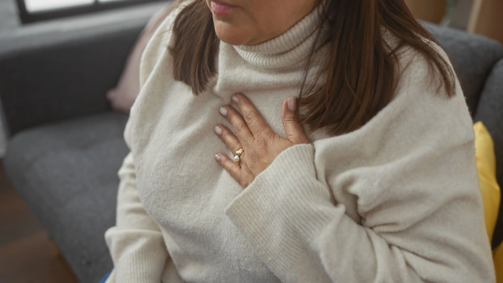 Почему возникает жжение за грудиной после еды и как скорректировать свой образ жизни