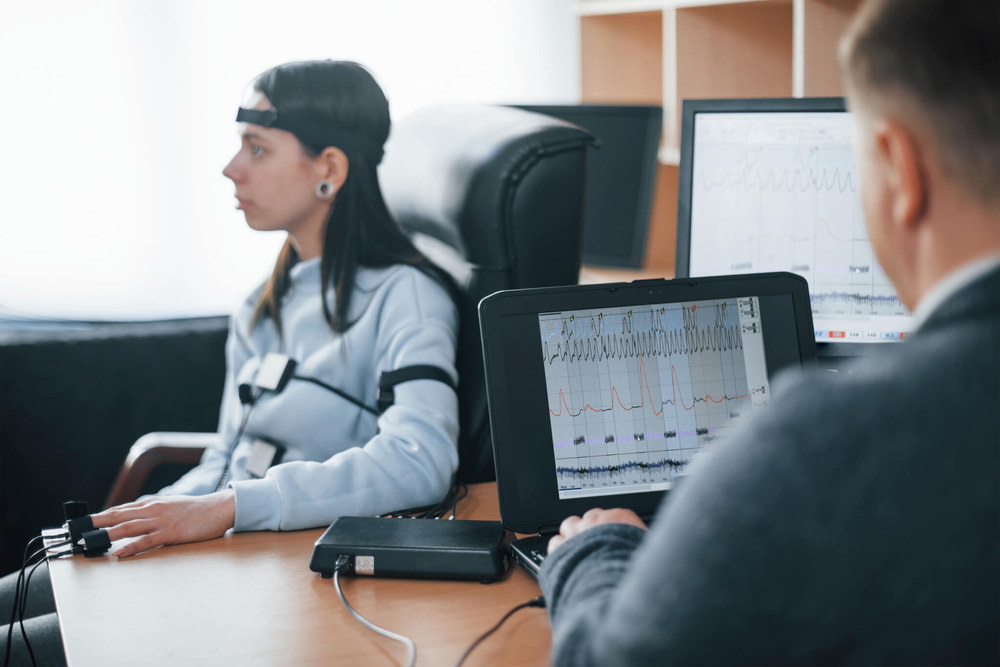 «Я тебе не верю». Три истории пар, которые решились на полиграф